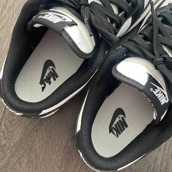 NIKE | Dunk Low Retro White Black Panda - Picture 13 of 14